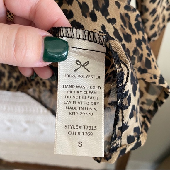 NWOT Everly cheetah print 3/4 sleeve chiffon blouse - Picture 4 of 5